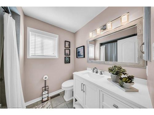 2 Pilgrim Place, Brampton, ON - Indoor Photo Showing Bathroom