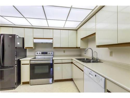 307-237 King Street W, Cambridge, ON - Indoor Photo Showing Kitchen With Double Sink