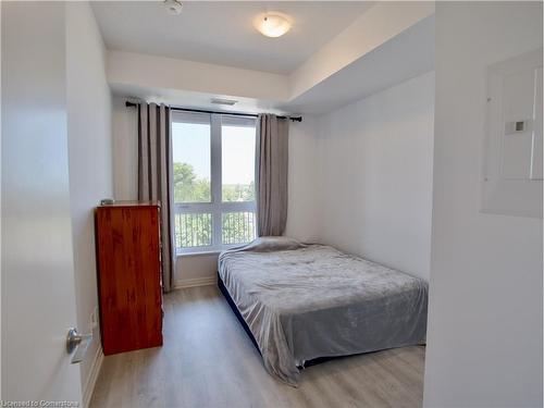 407-101 Golden Eagle Road, Waterloo, ON - Indoor Photo Showing Bedroom