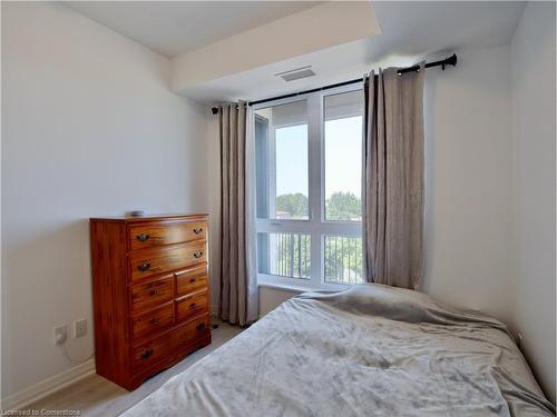 407-101 Golden Eagle Road, Waterloo, ON - Indoor Photo Showing Bedroom