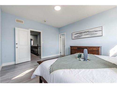 217 Watervale Crescent, Kitchener, ON - Indoor Photo Showing Bedroom