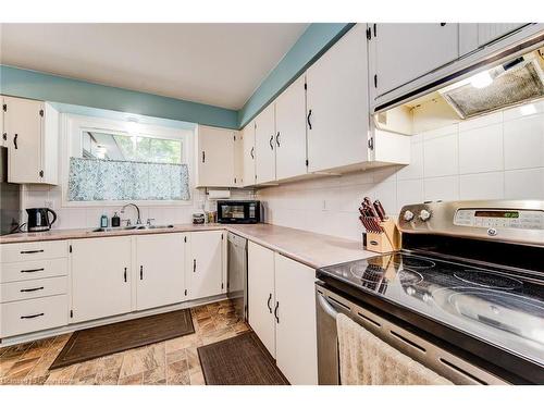 93 Cindy Avenue, Cambridge, ON - Indoor Photo Showing Kitchen With Double Sink