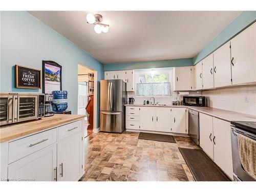 93 Cindy Avenue, Cambridge, ON - Indoor Photo Showing Kitchen With Stainless Steel Kitchen