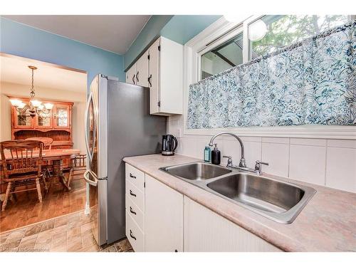 93 Cindy Avenue, Cambridge, ON - Indoor Photo Showing Kitchen With Double Sink