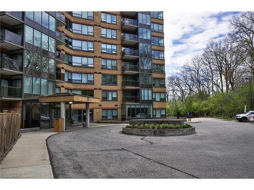 611-237 King Street W, Cambridge, ON - Outdoor With Balcony With Facade