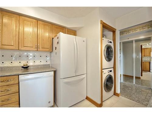 611-237 King Street W, Cambridge, ON - Indoor Photo Showing Laundry Room