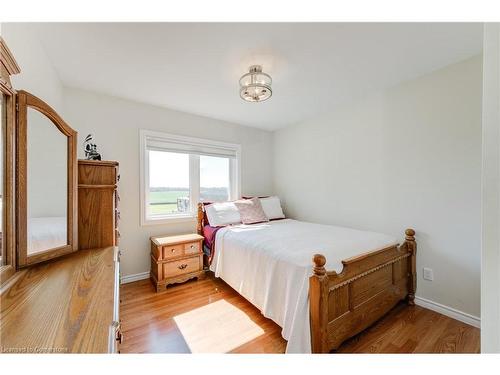 9617 Currie Road, Dutton, ON - Indoor Photo Showing Bedroom