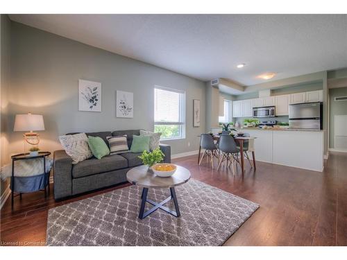 311-170 Water Street N, Cambridge, ON - Indoor Photo Showing Living Room