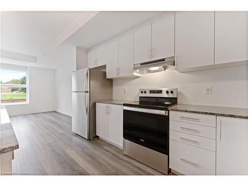 207-88 Gibson Street, Ayr, ON - Indoor Photo Showing Kitchen