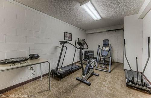 406-944 Caledonian View, Cambridge, ON - Indoor Photo Showing Gym Room