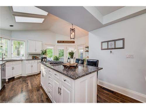 135 Union Street W, Fergus, ON - Indoor Photo Showing Kitchen