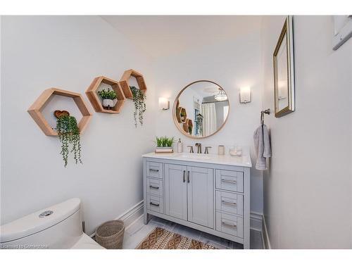 135 Union Street W, Fergus, ON - Indoor Photo Showing Bathroom