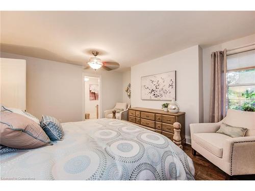 135 Union Street W, Fergus, ON - Indoor Photo Showing Bedroom