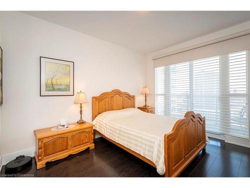 1701-144 Park Street, Waterloo, ON - Indoor Photo Showing Bedroom