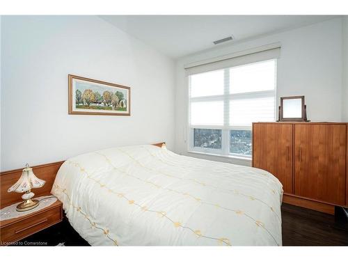 1701-144 Park Street, Waterloo, ON - Indoor Photo Showing Bedroom