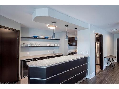 1701-144 Park Street, Waterloo, ON - Indoor Photo Showing Kitchen