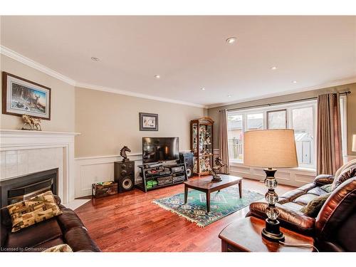 118 Glenvalley Drive, Cambridge, ON - Indoor Photo Showing Living Room With Fireplace