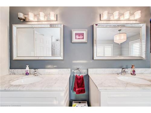 118 Glenvalley Drive, Cambridge, ON - Indoor Photo Showing Bathroom