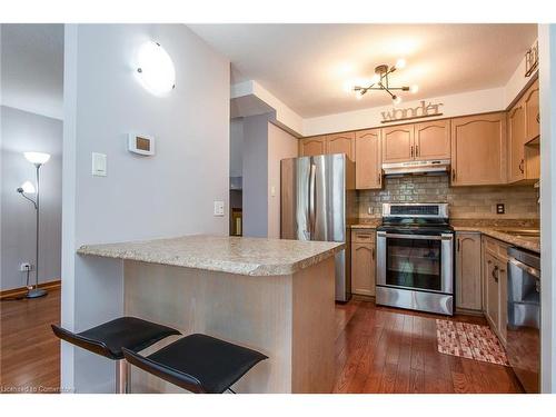 2 Benesfort Drive, Kitchener, ON - Indoor Photo Showing Kitchen With Stainless Steel Kitchen