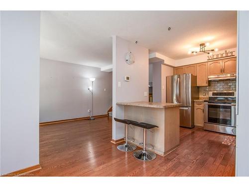 2 Benesfort Drive, Kitchener, ON - Indoor Photo Showing Kitchen With Stainless Steel Kitchen