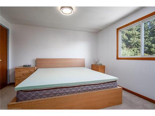 2 Benesfort Drive, Kitchener, ON - Indoor Photo Showing Bedroom