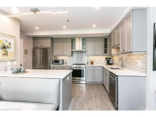 205-249 Grey Silo Road, Waterloo, ON - Indoor Photo Showing Kitchen With Double Sink With Upgraded Kitchen