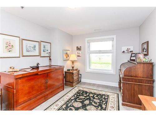 205-249 Grey Silo Road, Waterloo, ON - Indoor Photo Showing Bedroom