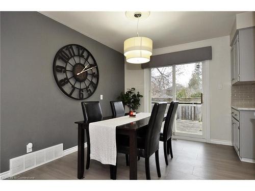 222 Anne Street, Cambridge, ON - Indoor Photo Showing Dining Room