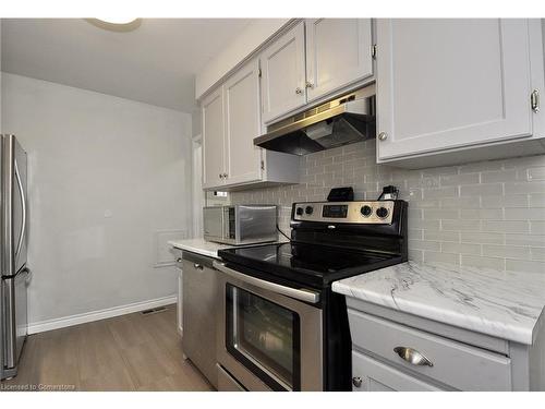 222 Anne Street, Cambridge, ON - Indoor Photo Showing Kitchen