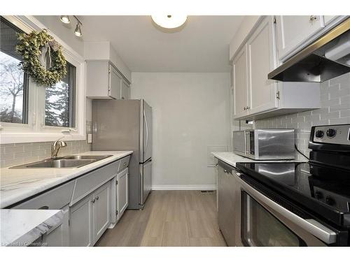 222 Anne Street, Cambridge, ON - Indoor Photo Showing Kitchen With Double Sink