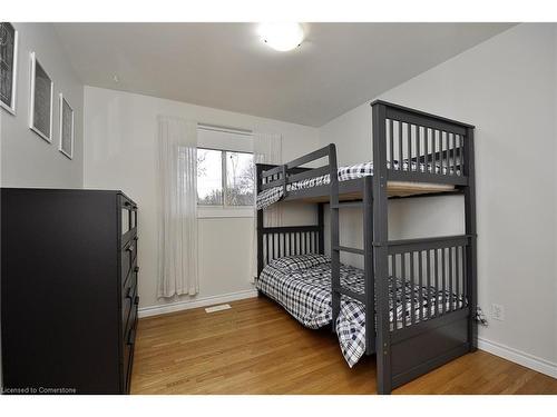 222 Anne Street, Cambridge, ON - Indoor Photo Showing Bedroom