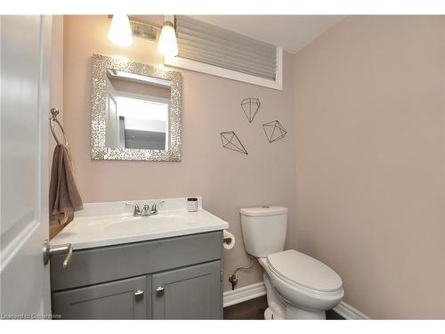 222 Anne Street, Cambridge, ON - Indoor Photo Showing Bathroom