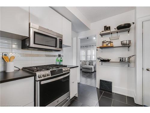 11 Sheldon Avenue S, Kitchener, ON - Indoor Photo Showing Kitchen