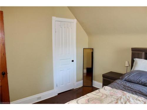 12 Richmond Avenue, Kitchener, ON - Indoor Photo Showing Bedroom