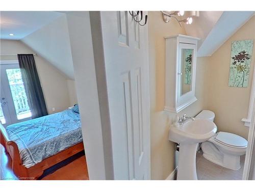 12 Richmond Avenue, Kitchener, ON - Indoor Photo Showing Bathroom