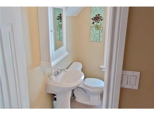 12 Richmond Avenue, Kitchener, ON - Indoor Photo Showing Bathroom