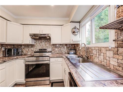 35 Middlemiss Crescent, Cambridge, ON - Indoor Photo Showing Kitchen With Double Sink