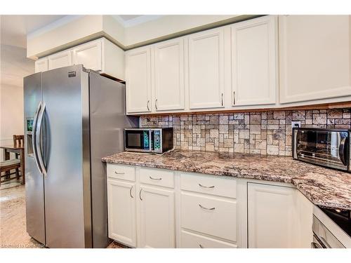 35 Middlemiss Crescent, Cambridge, ON - Indoor Photo Showing Kitchen