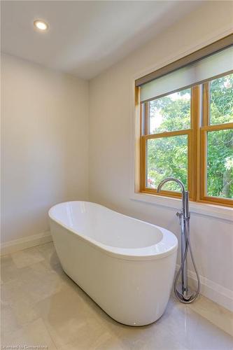 266 Bridge Street, Fergus, ON - Indoor Photo Showing Bathroom