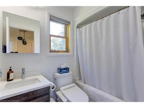 266 Bridge Street, Fergus, ON - Indoor Photo Showing Bathroom