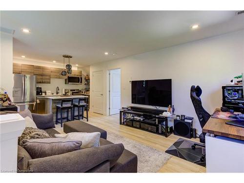 266 Bridge Street, Fergus, ON - Indoor Photo Showing Living Room