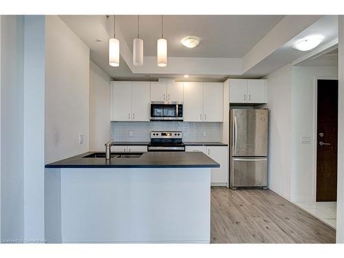 812-108 Garment Street S, Kitchener, ON - Indoor Photo Showing Kitchen With Stainless Steel Kitchen With Double Sink With Upgraded Kitchen