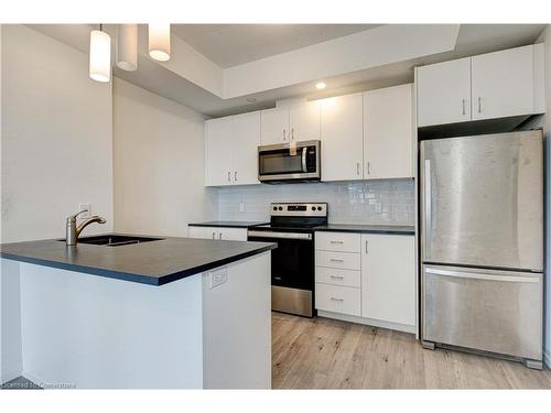 812-108 Garment Street S, Kitchener, ON - Indoor Photo Showing Kitchen With Stainless Steel Kitchen With Upgraded Kitchen