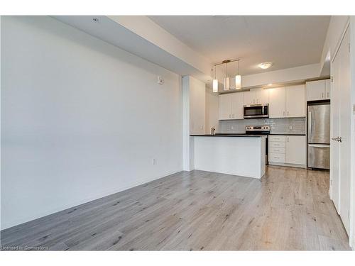 812-108 Garment Street S, Kitchener, ON - Indoor Photo Showing Kitchen With Stainless Steel Kitchen