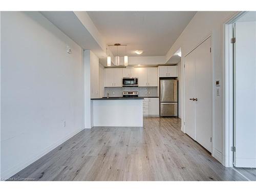 812-108 Garment Street S, Kitchener, ON - Indoor Photo Showing Kitchen With Stainless Steel Kitchen