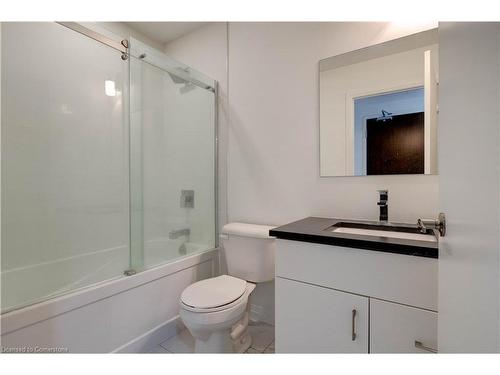 812-108 Garment Street S, Kitchener, ON - Indoor Photo Showing Bathroom