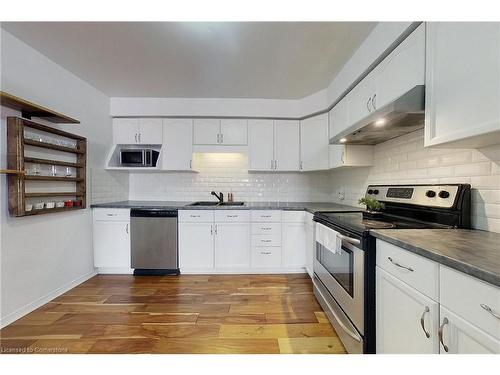 80 Burnham Court, Stratford, ON - Indoor Photo Showing Kitchen With Upgraded Kitchen