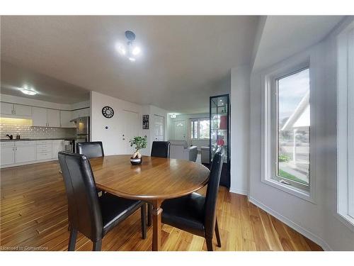 80 Burnham Court, Stratford, ON - Indoor Photo Showing Dining Room