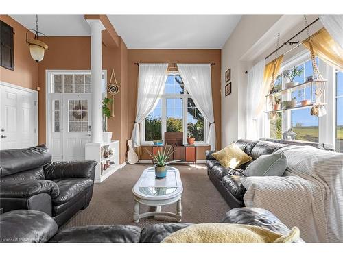 149 Penhale Avenue, Elgin, ON - Indoor Photo Showing Living Room