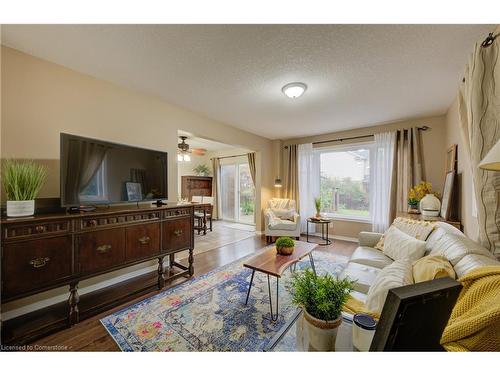 169 Patton Drive, Cambridge, ON - Indoor Photo Showing Living Room